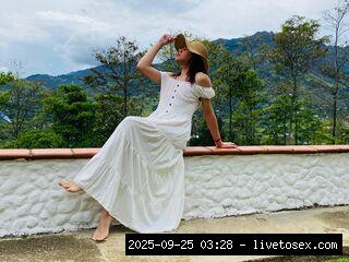 Li Ejasmin, Snapshot, Transgender, Latin.